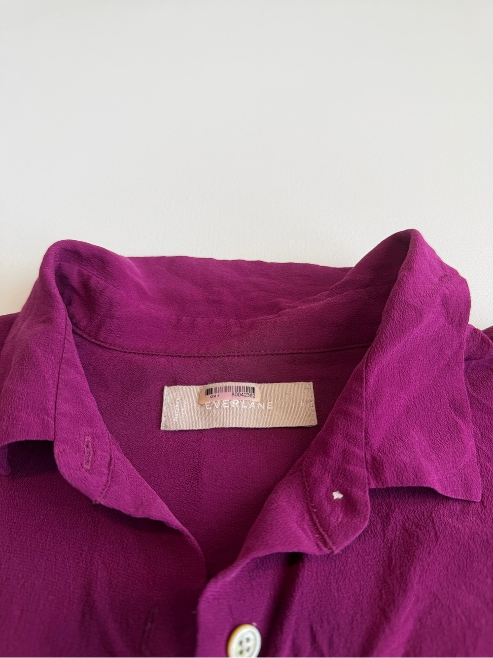 Everlane 100% Silk Button Down Blouse Magenta Purple Size 6 Short Sleeve Relaxed - Picture 4 of 7